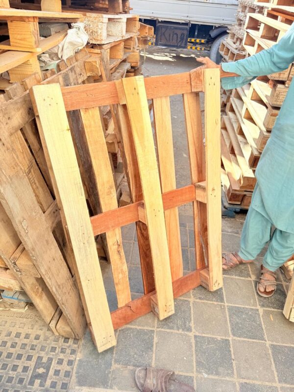 New Recycled Wooden Pallets